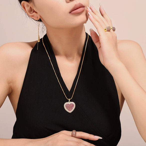 Minimalist Love Pendant Titanium Steel And Copper Necklace With 18K Gold Plated Electroplating