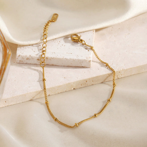 Minimalist Women's Stainless Steel Bead Bracelet With Line Pattern And 18K Gold Electroplated Finish