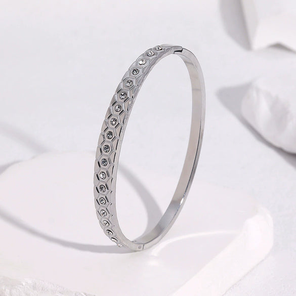 Modern Minimalist Geometric Stainless Steel Bracelet With Gold Electroplated Finish And Diamond Accented Light Luxury Style