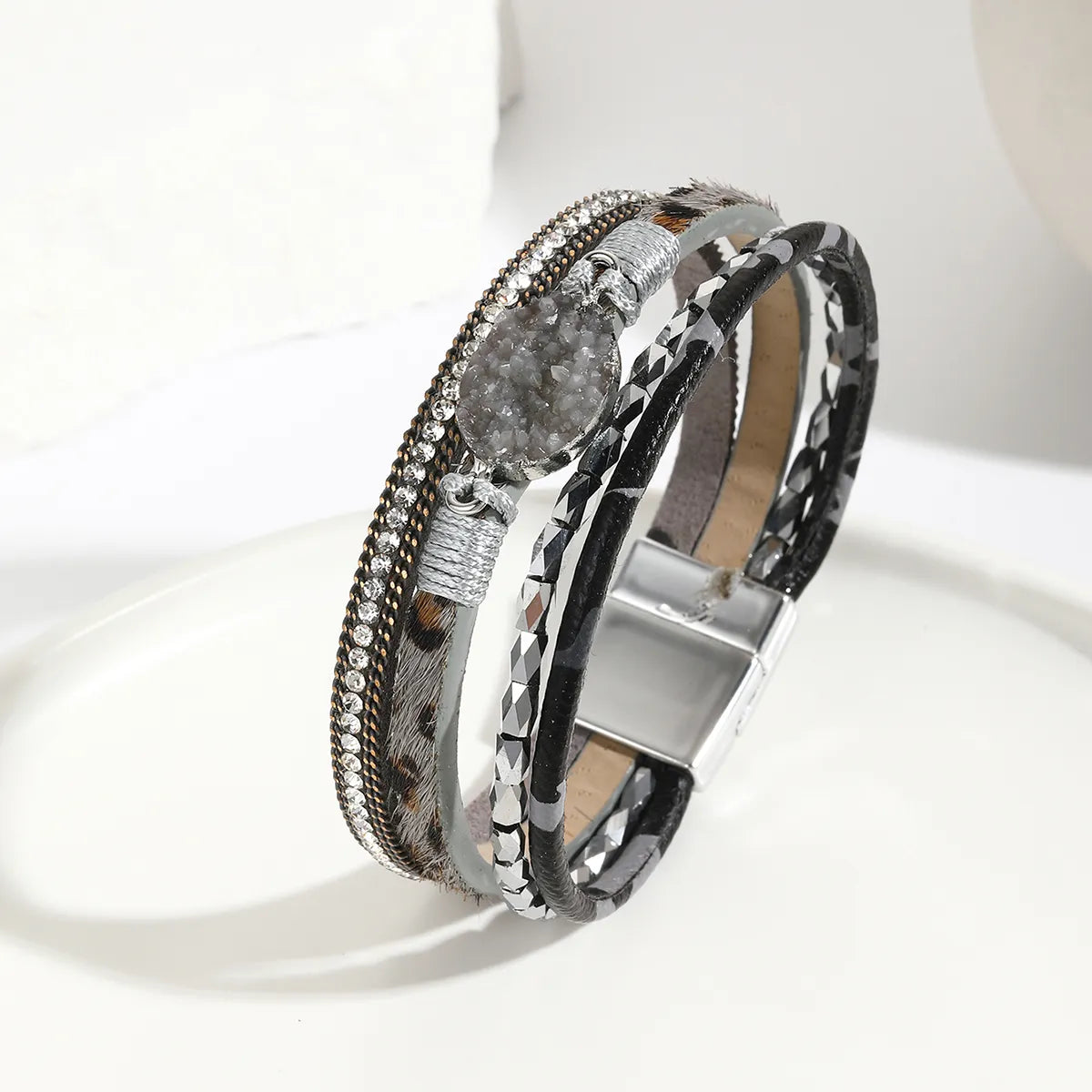 Modern Style Classic Style Geometric Pu Leather Beaded Inlay Artificial Crystal Zircon Women'S Bangle