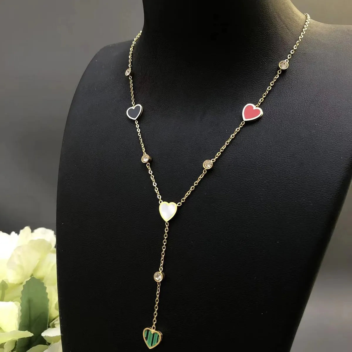 Modern Style Classic Style Heart Shape Stainless Steel Plating Inlay Shell Zircon Gold Plated Pendant Necklace