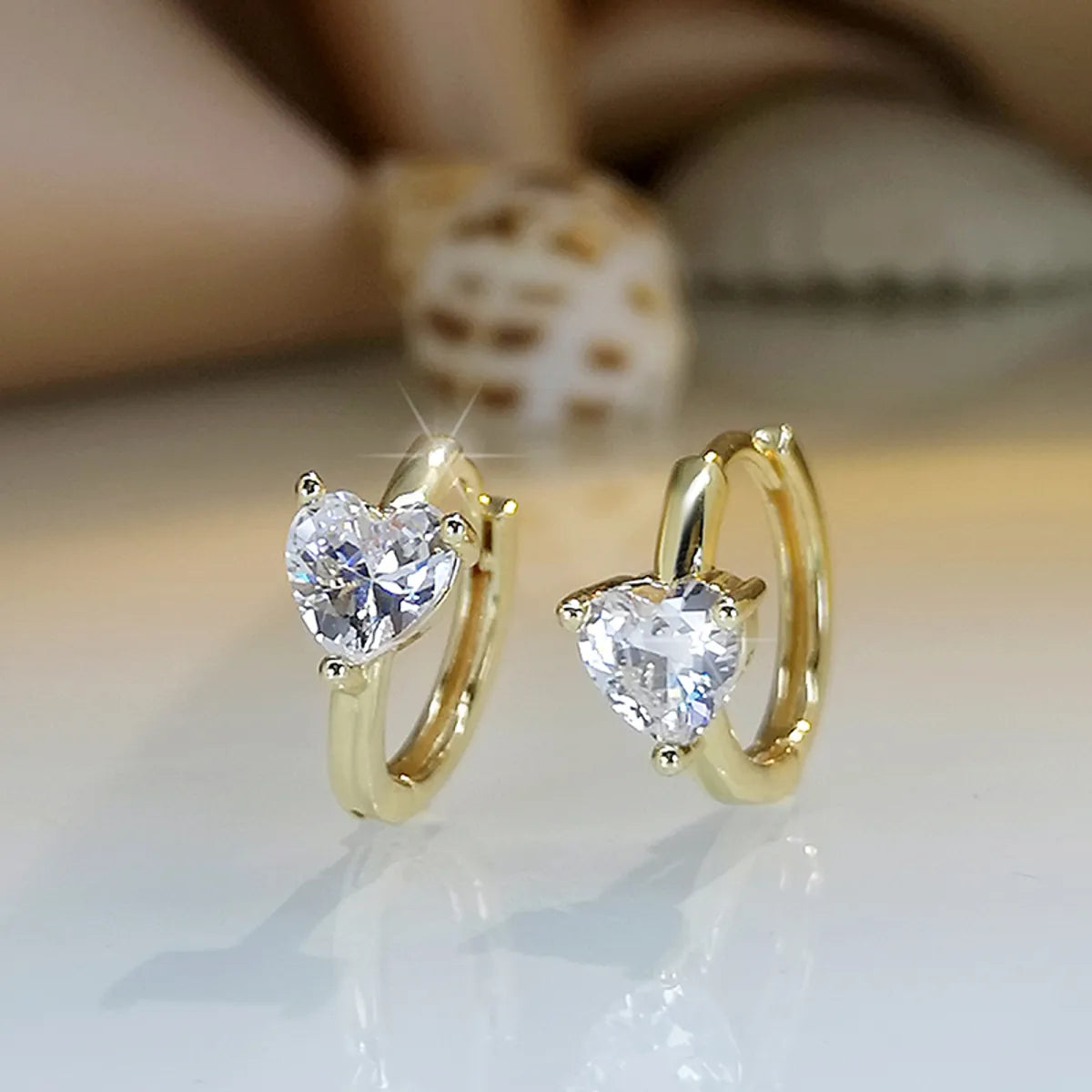 Modern Style Shiny Heart Shape Metal Plating Inlay Zircon Gold Plated Women's Hoop Earrings