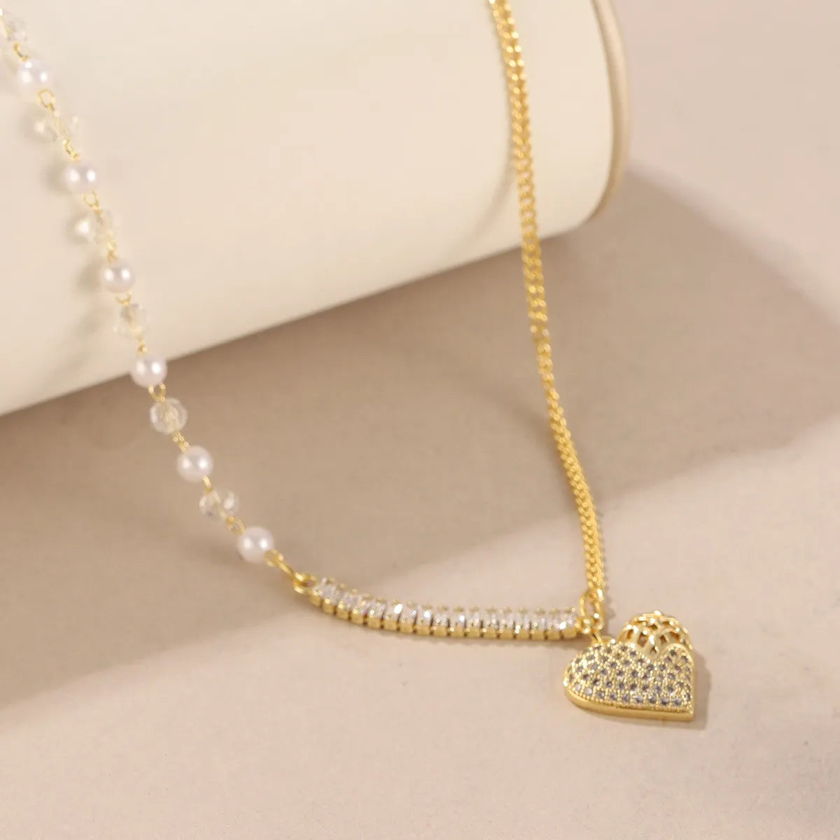 Modern Style Simple Style Heart Shape Imitation Pearl Copper Beaded Inlay Zircon 14K Gold Plated Women'S Pendant Necklace