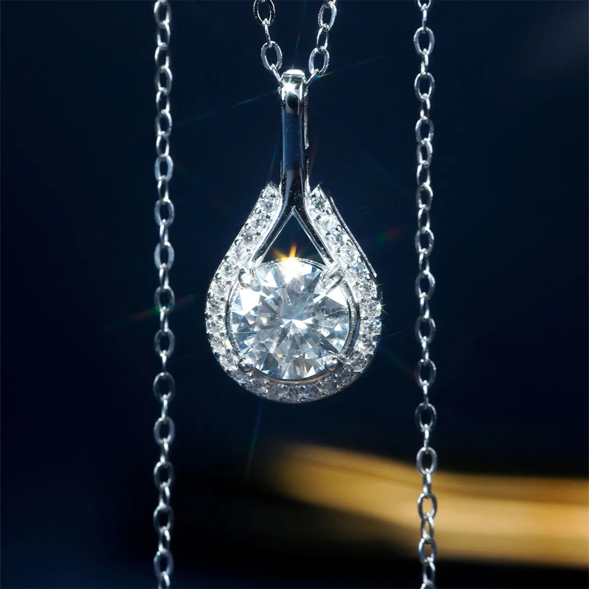 Moissanite Cable Chain Inlay Water Droplets GRA Certificate Pendant Necklace