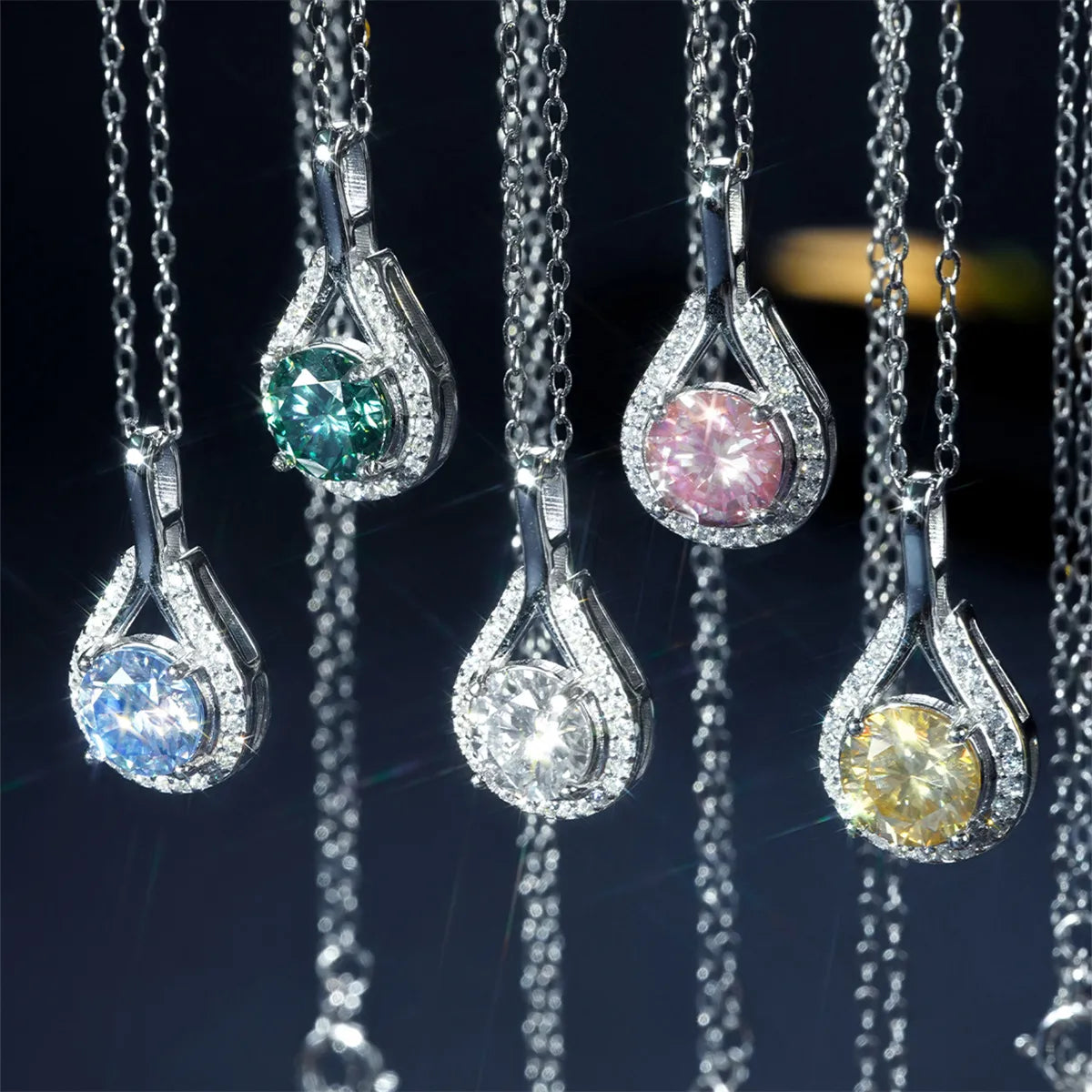 Moissanite Cable Chain Inlay Water Droplets GRA Certificate Pendant Necklace