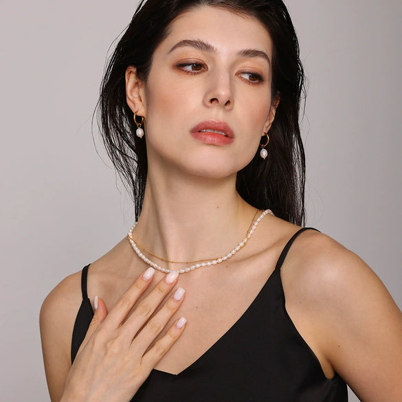 Multilayer Pearl Chain Clavicle Necklace Light Luxury Jewelry With Geometric Shape Freshwater Pearls And Stainless Steel 18K True Gold Plated Electroplating