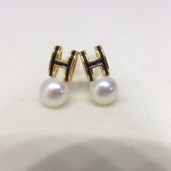 Natural Freshwater Pearl Earrings For Women S925 Sterling Silver Needle 18K Goldfilled Letter H Alloy Inlaid With Artificial And Semiprecious Stones Oblate Shape