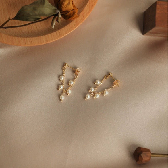 Natural Freshwater Pearl Minimalist Wheat Style Women's Earrings With Flat Round And Bun Round Shapes