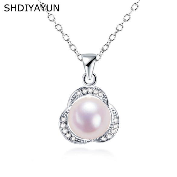 Natural Freshwater Pearl Necklace With Clover Flower Pearl Pendant And Copper Accessories