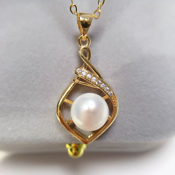 Natural Freshwater Pearl Necklace With Drop Pearl Pendant And Copper Accessories In Flat Round And Steamed Bread Round Shapes