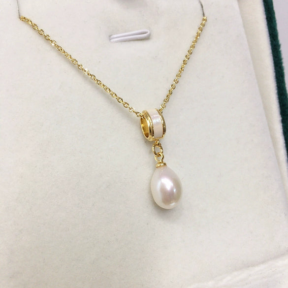 Natural Freshwater Pearl Necklace With Dropshaped Pendant And Riceshaped Pearls