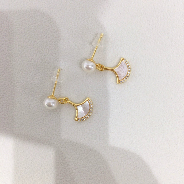 Natural Freshwater Pearl Women's Earrings S925 Sterling Silver Needle Oblate And Round Shape