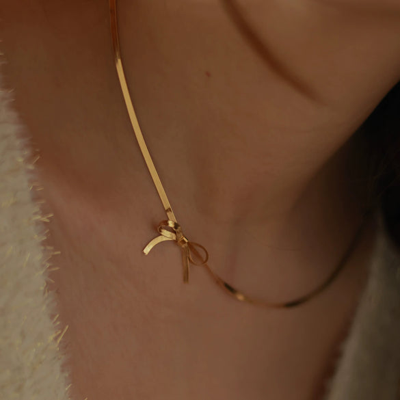Necklace Bow Snake Bone Chain Titanium Steel Electroplated With 18K Gold Color Preservation