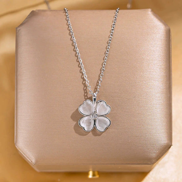 Necklace Copper Inlaid Zircon Four Leaf Clover Pendant With Titanium Steel Chain Electroplating Design For Women