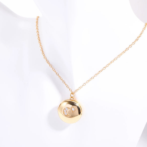Necklace Copper Titanium Steel Geometric Heart Doublesided Album Photo Box Woolen Water Wave Chain 18K Gold Plated