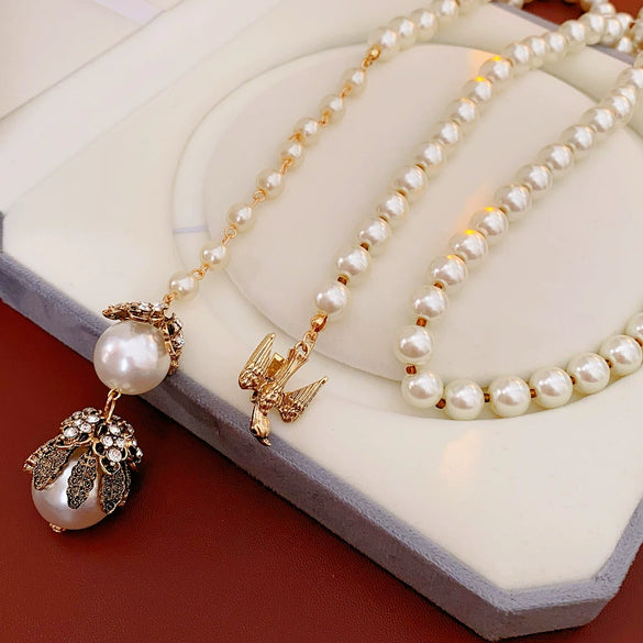 Necklace Imitation Pearls Diamondencrusted Flower Bird Pattern Clavicle Chain For Women French Retro Light Luxury