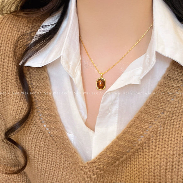 Necklace Pendant Women's Titanium Steel Alloy Geometric Electroplating Imitation Tiger Eye Clavicle Chain Light Luxury Niche Highend Sense Allmatch Internet Celebrity Accessories