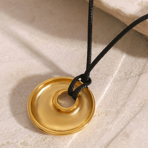 Necklace Stainless Steel Geometric Round Hollow Pendant Electroplating For Women