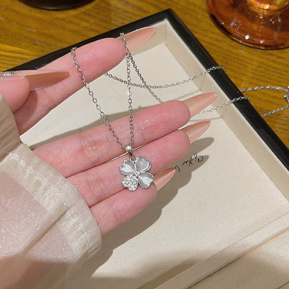 Necklace Titanium Steel Flower Pattern Mixed Gemstone Setting Zirconia Light Luxury Women's Accessories