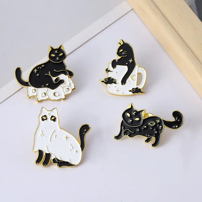 New Alloy Animal Brooch Creative Cartoon Cute Black And White Cat Shape Paint Brooch Clothing Accessories