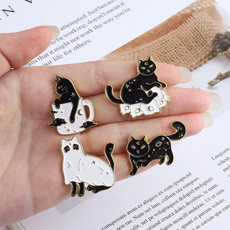 New Alloy Animal Brooch Creative Cartoon Cute Black And White Cat Shape Paint Brooch Clothing Accessories