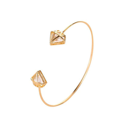 New Bracelet Simple Hollow Triangle Bangle Beautiful Zircon Ms. Open Bangle