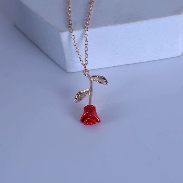 New Creative Jewelry Red Rose Pendant Necklace For Girlfriend Alloy Electroplated Water Wave Chain