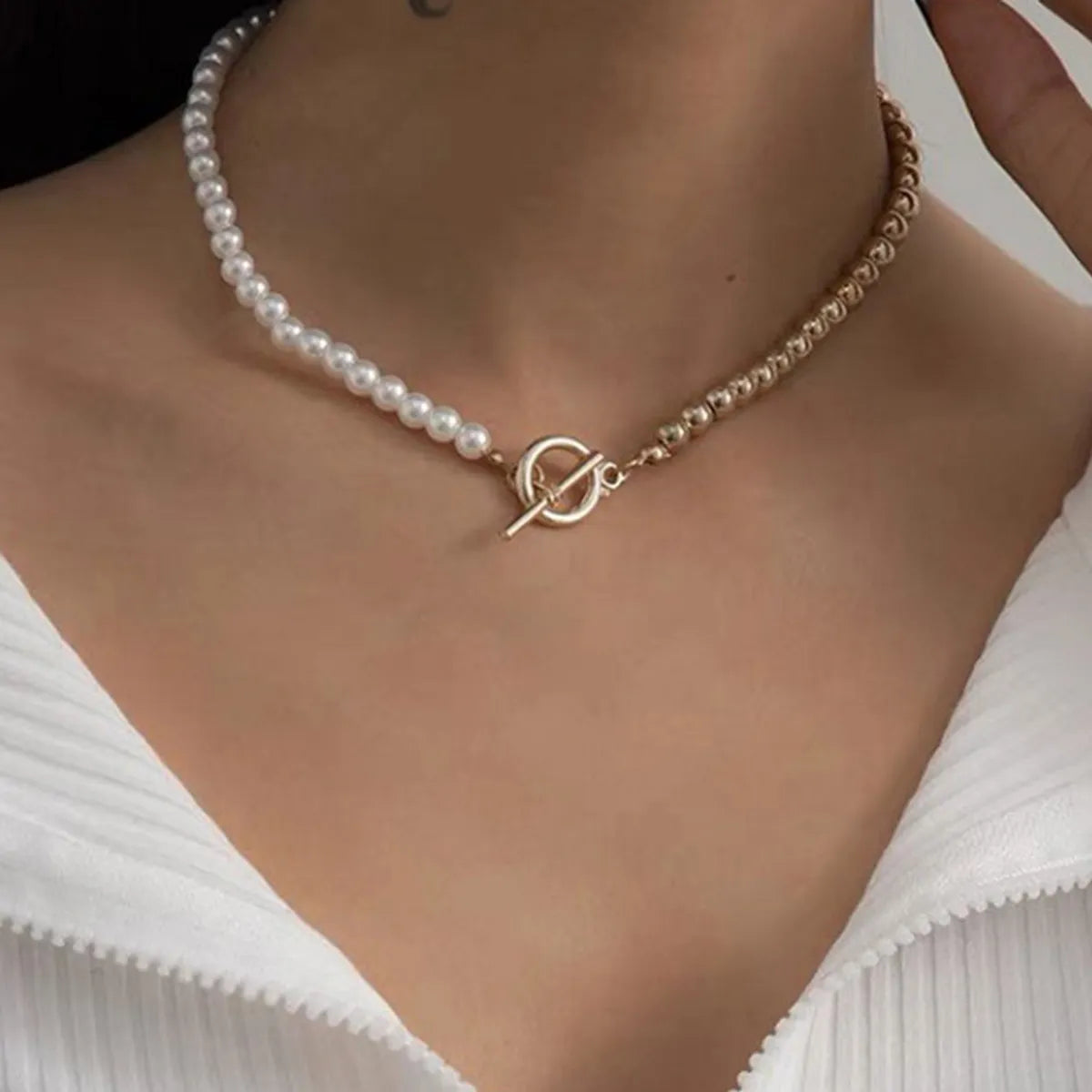 New Creative Pearl Stitching Ot Buckle Choker Wholesale