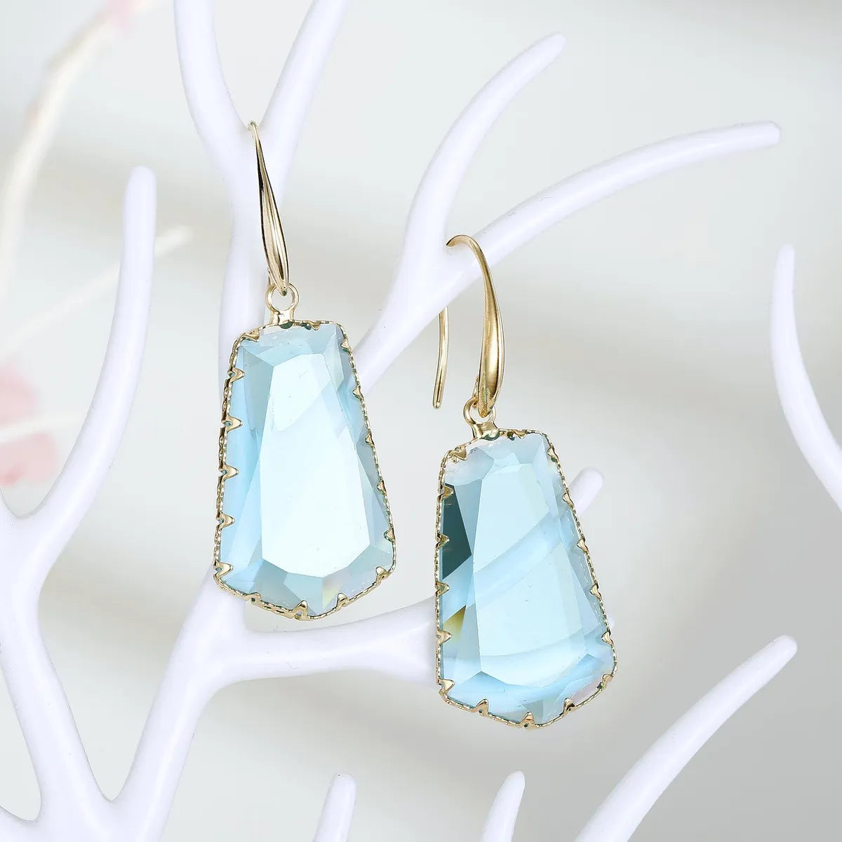 New Fashion Exaggerated Trapezoidal Crystal Earrings Irregular Crystal Earrings Wholesale