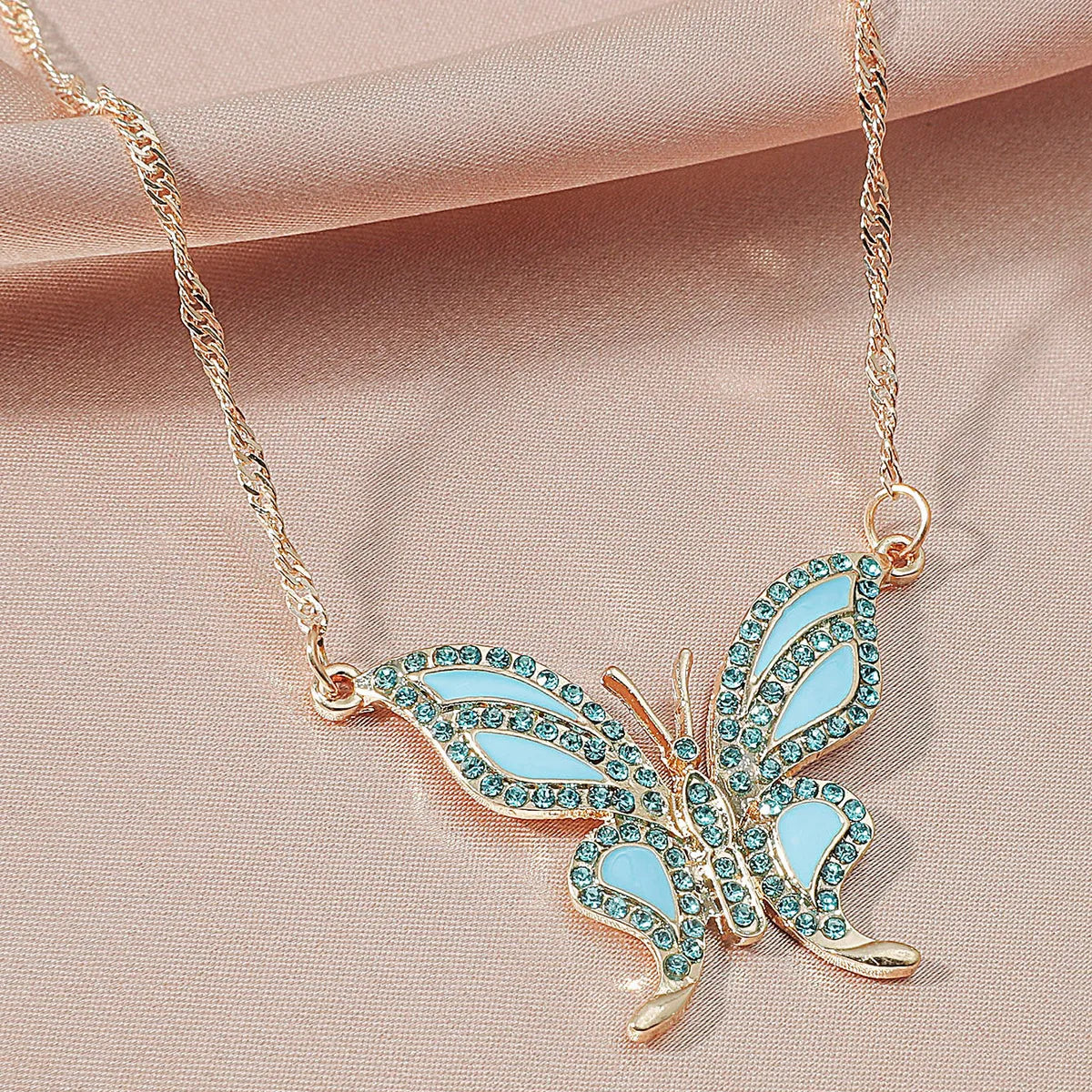 New Fashion Style Rhinestone Butterfly Pendant Necklace