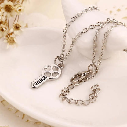 New Fashion Wild Heart Key Best Friends Best Friend Suit Necklace Wholesale