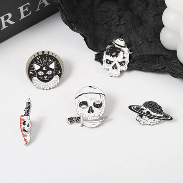 New Halloween Funny Horror Skull Shape Creative Punk Dripping Oil Alloy Badge