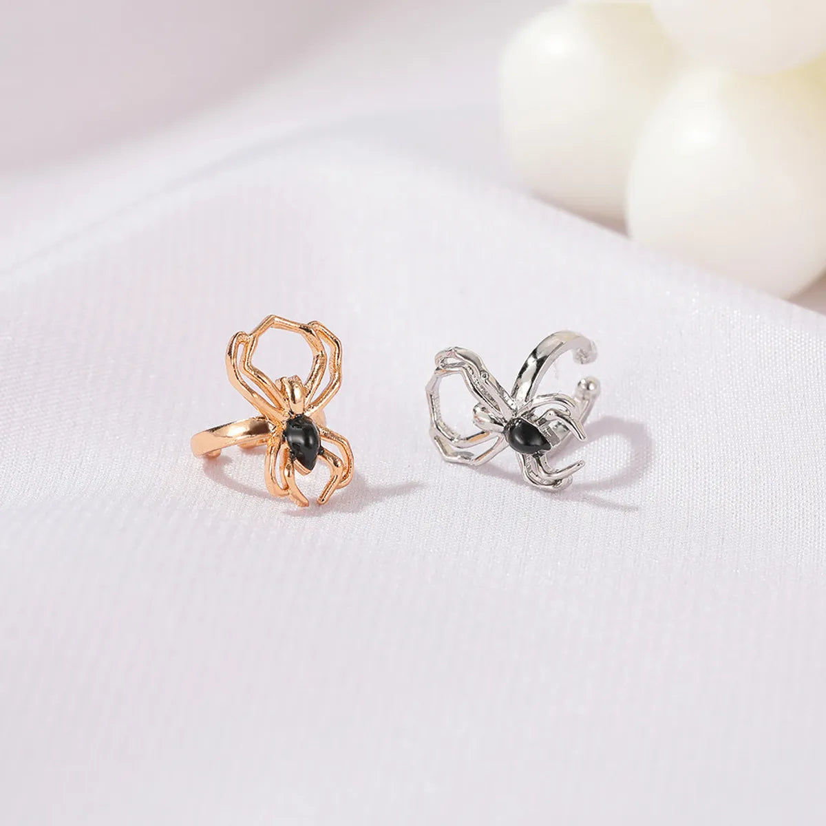 New Hollow Spider Punk Style Single Insect Without Pierced Ear Clip Wholesale