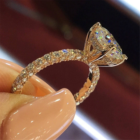 New Hot Flash Diamond Round Ring  Fashion Women's Engagement Proposal Diamond Ring Wholesale