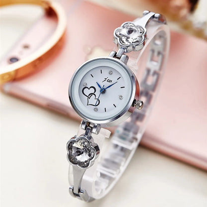 Simple Style Heart Shape Jewelry Buckle Quartz Women'S Watches