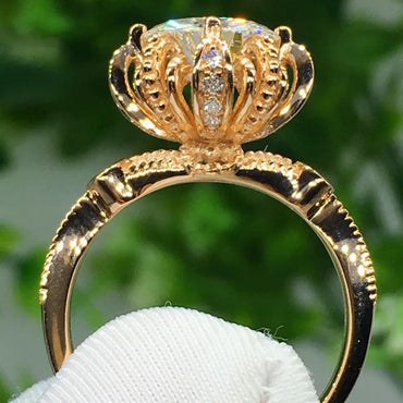 New Ladies Flower Ring Copper Gold-Plated Inlaid Zircon Engagement Ring