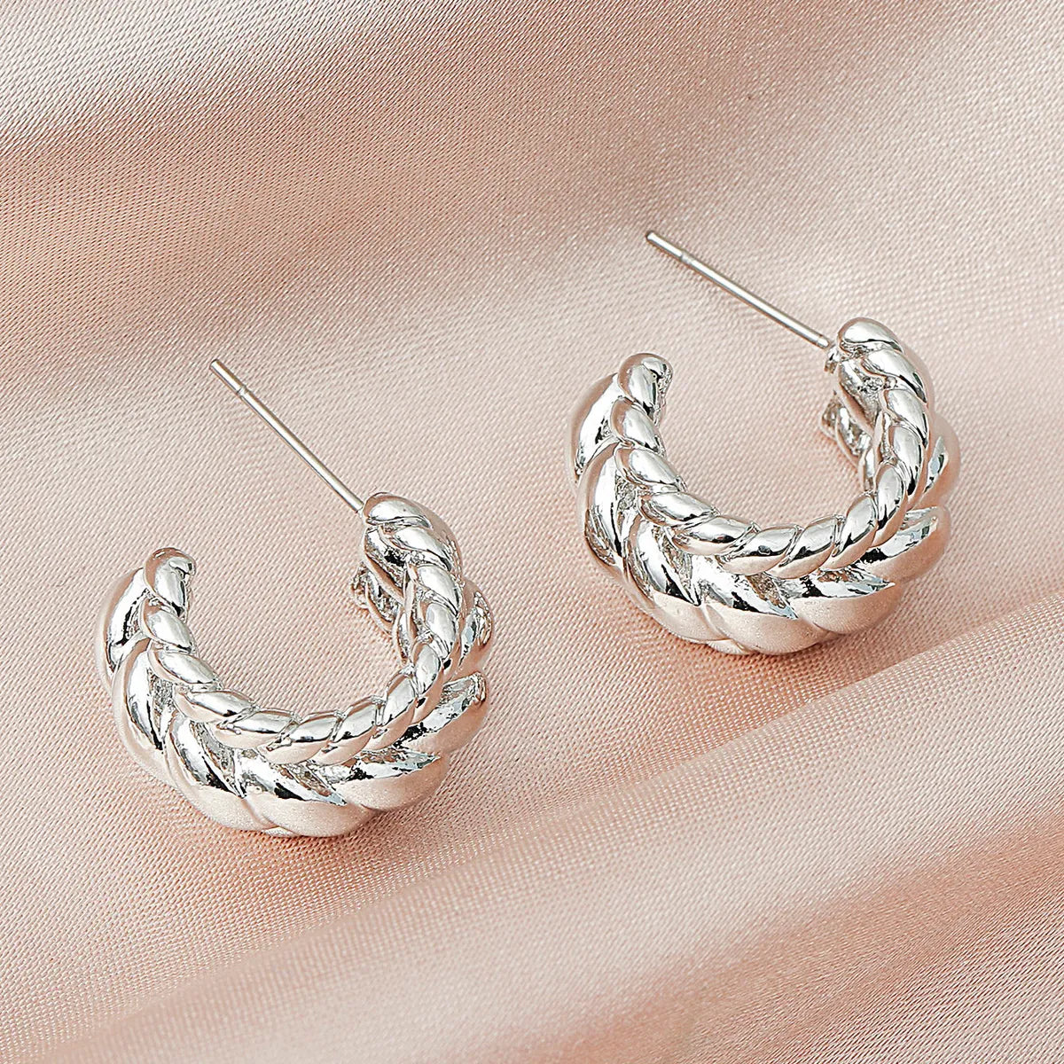 New Simple Geometric Woven C-shaped Twist Earrings