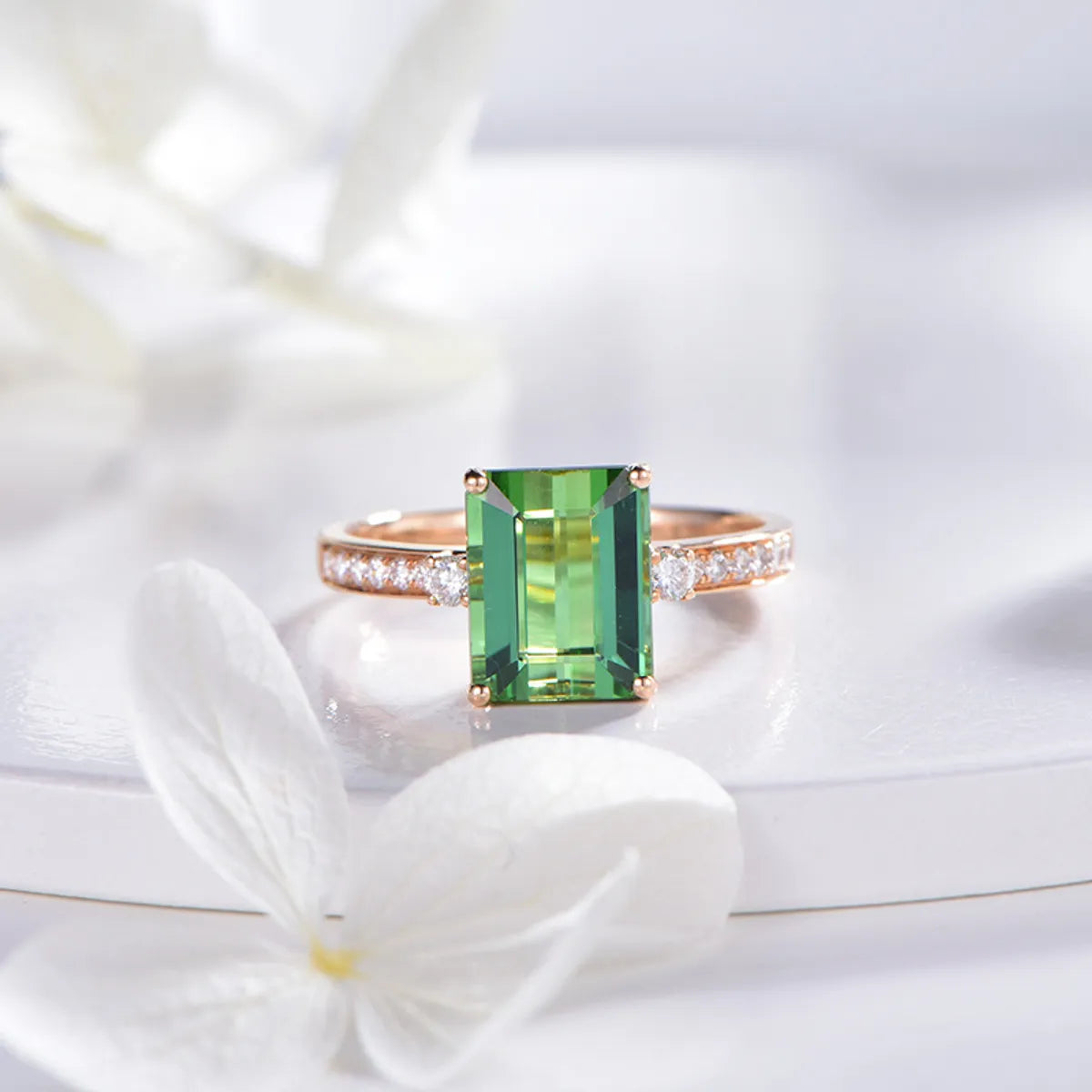 New Simulation Green Tourmaline Ring Plated 18k Rose Gold Inlaid Emerald Open Ring Female