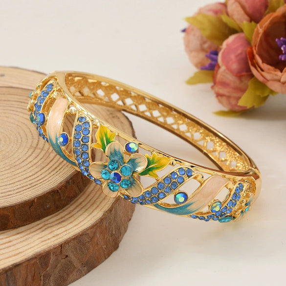 New Style Cloisonné Bracelet In Alloy With Large Circle Cut Out Inlaid With High Grade Diamond And Electroplated