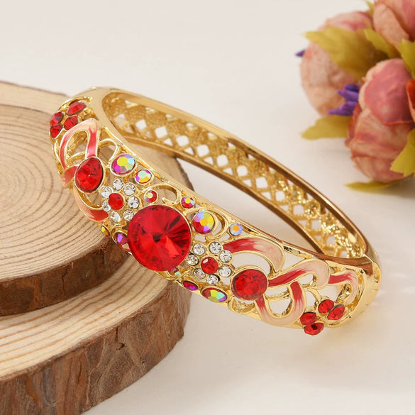 New Style Cloisonné Bracelet In Alloy With Large Circle Cut Out Inlaid With High Grade Diamond And Electroplated