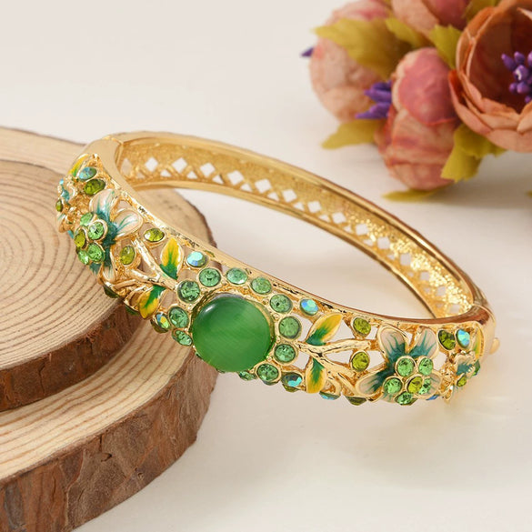 New Style Cloisonné Bracelet In Alloy With Large Circle Cut Out Inlaid With High Grade Diamond And Electroplated