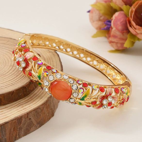 New Style Cloisonné Bracelet In Alloy With Large Circle Cut Out Inlaid With High Grade Diamond And Electroplated
