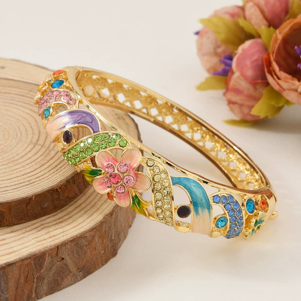 New Style Cloisonné Bracelet In Alloy With Large Circle Cut Out Inlaid With High Grade Diamond And Electroplated
