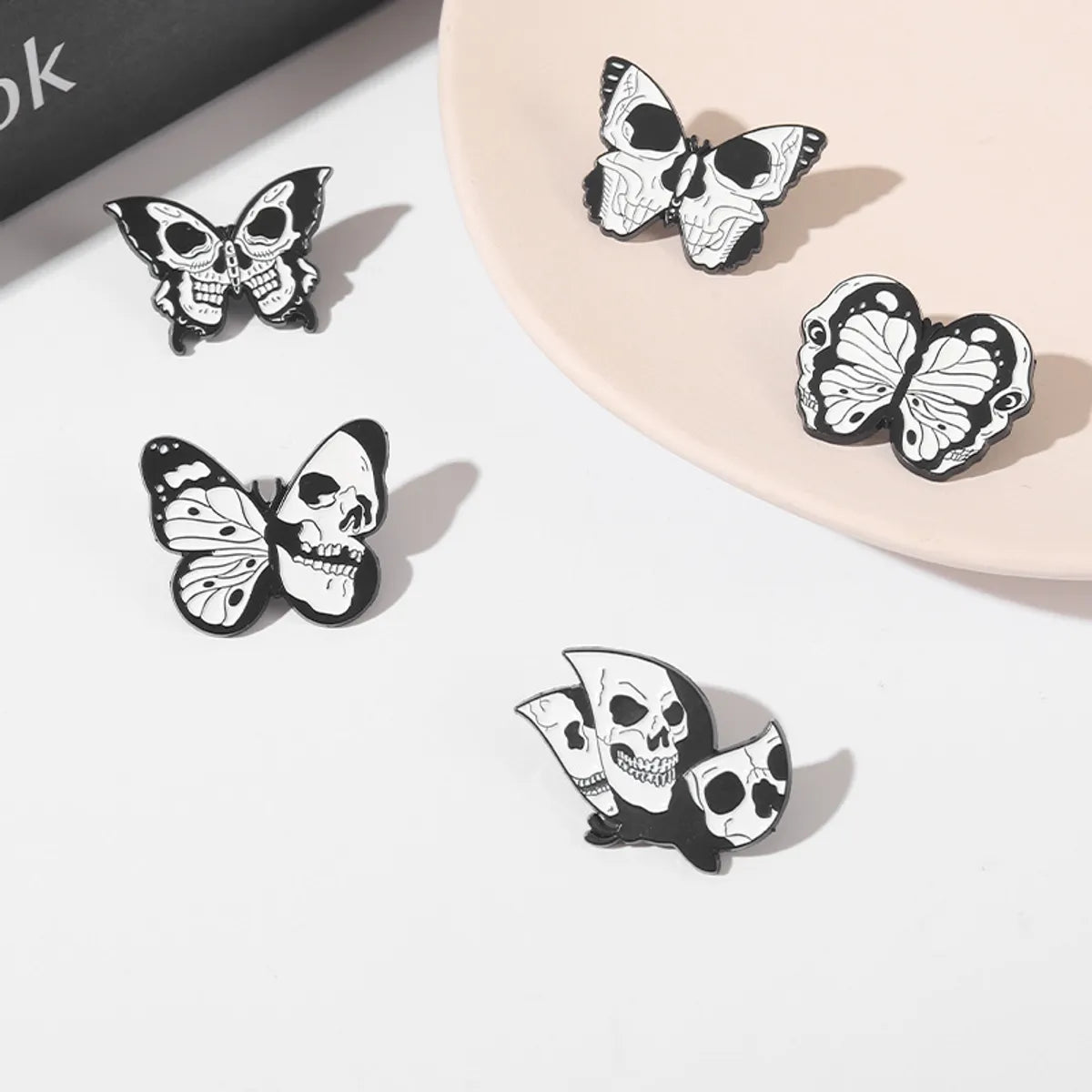 Novelty Butterfly Skull Alloy Stoving Varnish Metal Brooches