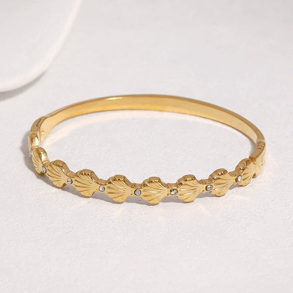 Ocean Seashell Bracelet For Women Stainless Steel Gold Plated Waterproof Colorfast Vacation Style Jewelry