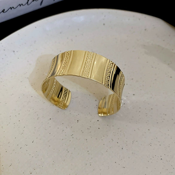 Oval Resin Turquoise Open Bracelet With Diamond Encrusted Alloy Electroplated Retro Exaggerated High End Fashion Bracelet