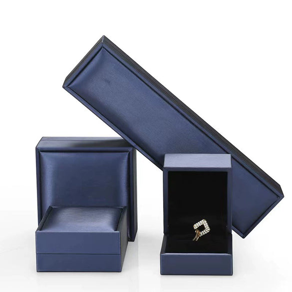 Paper Cardboard Jewelry Packaging Box For Necklace And Ring With Eternal Rose Design And Moissanite Diamond Inspection Certificate Holder
