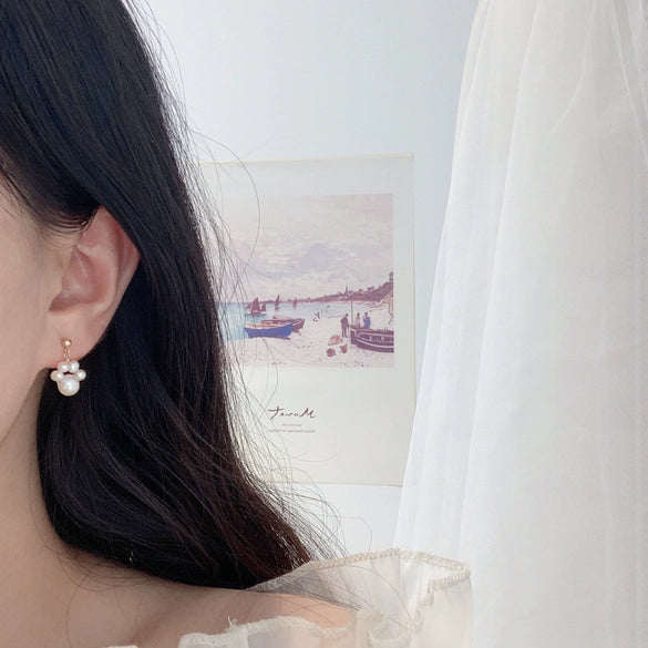 Pearl Cat Claw Women's Earrings Natural And Breeding Freshwater Pearls Nearly Round Shape Cartoon Style