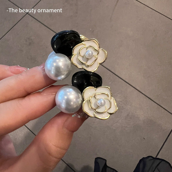 Pearl Handmade Minimalist Camellia Bangs Clip For Women