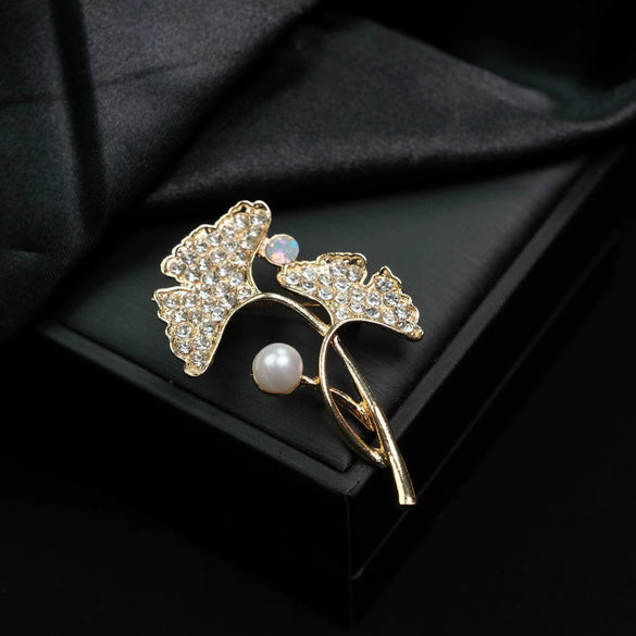 Pearl Inlaid Diamond Brooch Zinc Alloy Electroplating Lady Plants Flowers Style